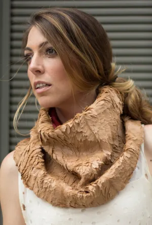 COLLAR SCARF · acorn feather fur