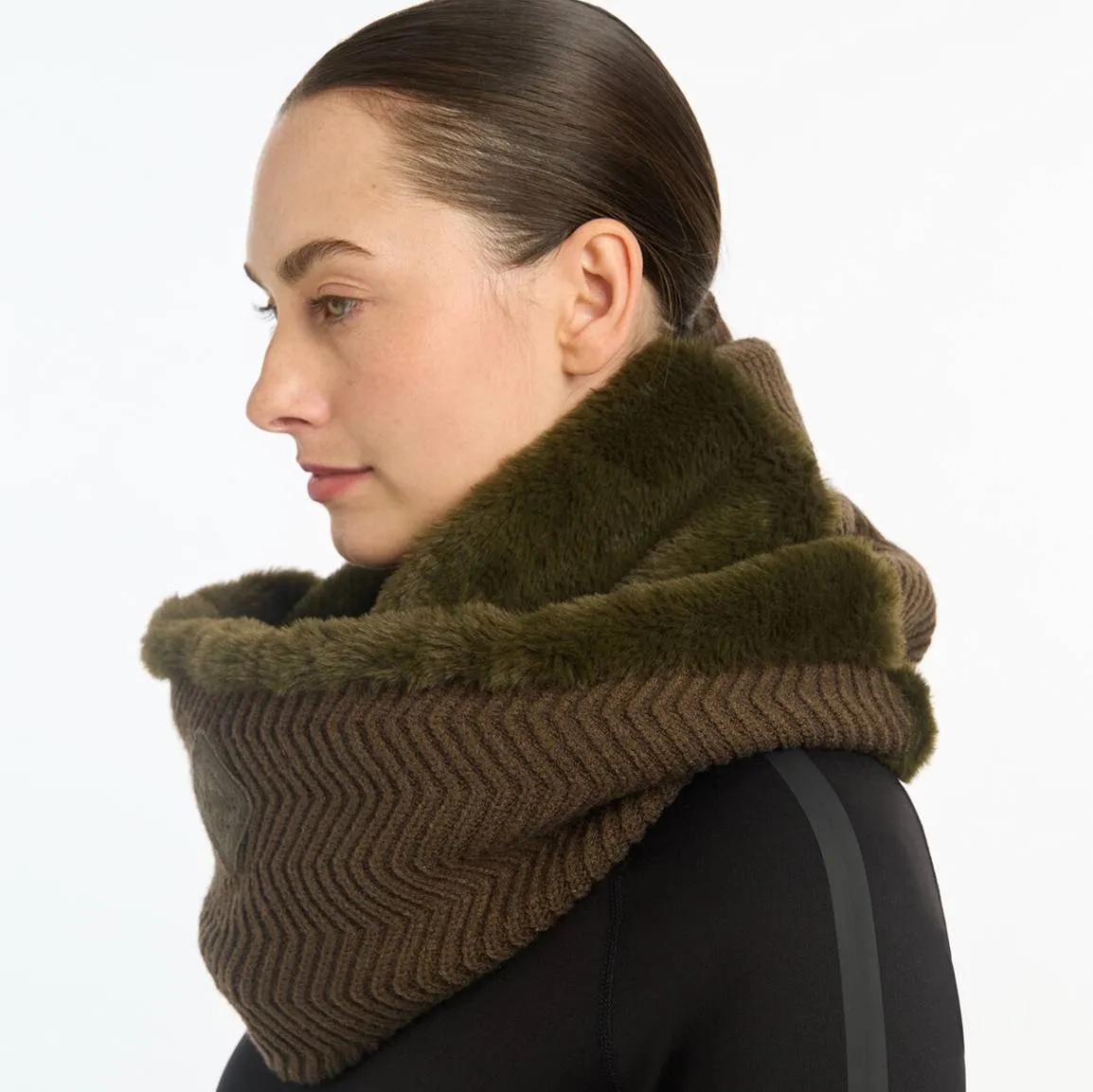 LeMieux Lila Neck Scarf