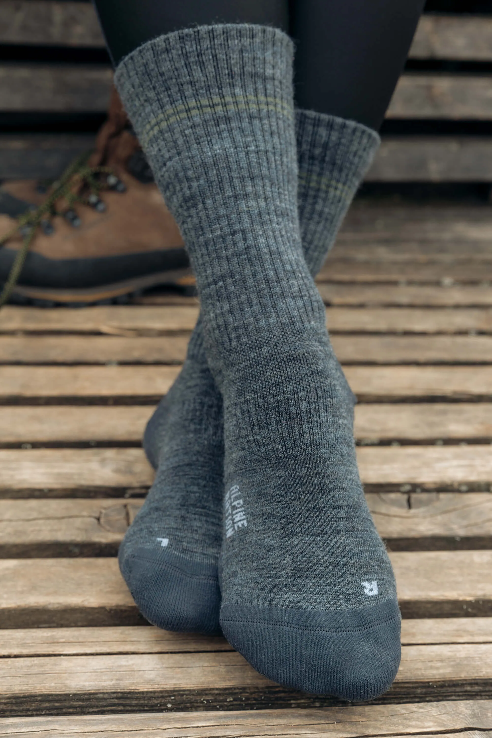 Seceda Light Merino Crew Socks Olive